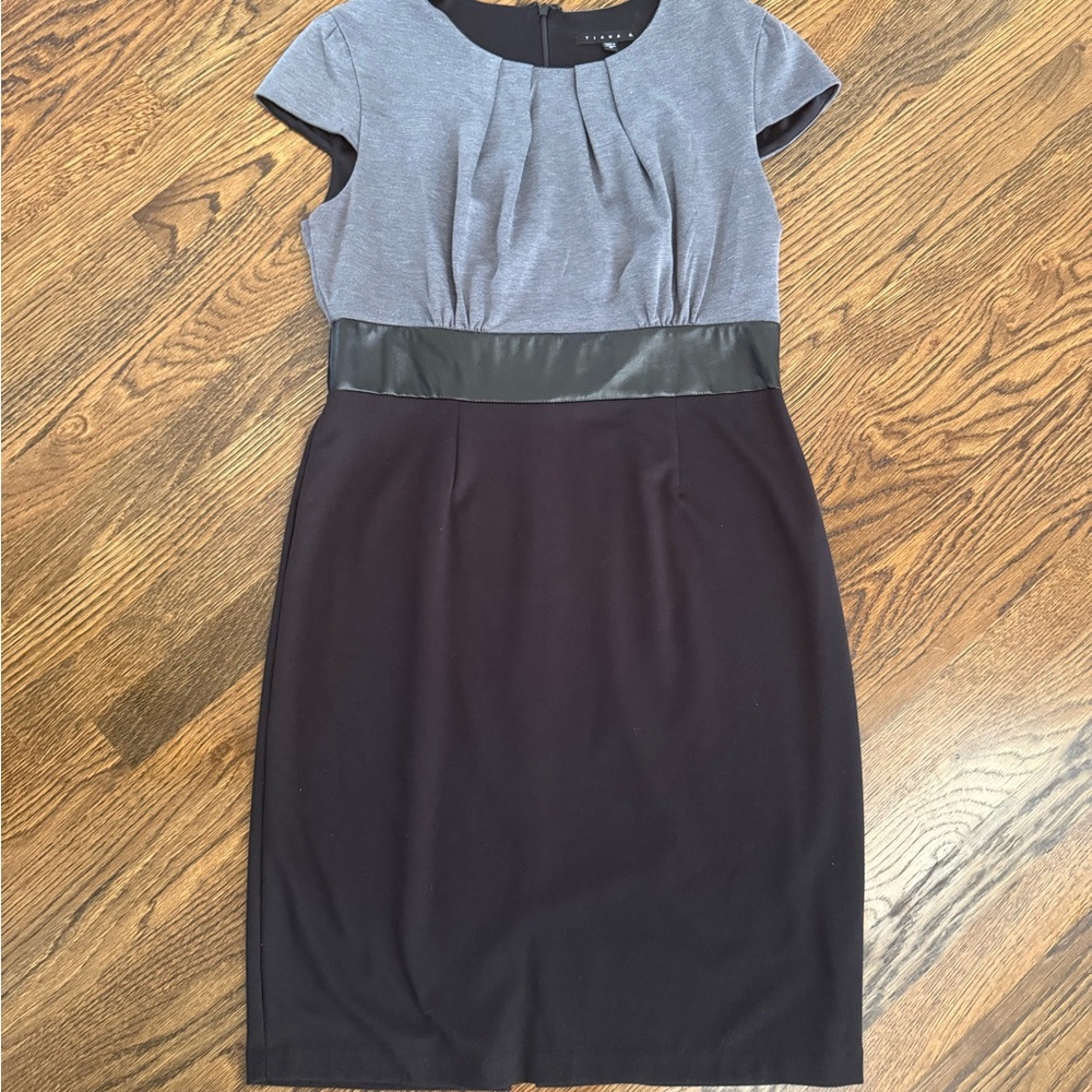 Pleated Sheath Dress, grey & black women’s sz 12